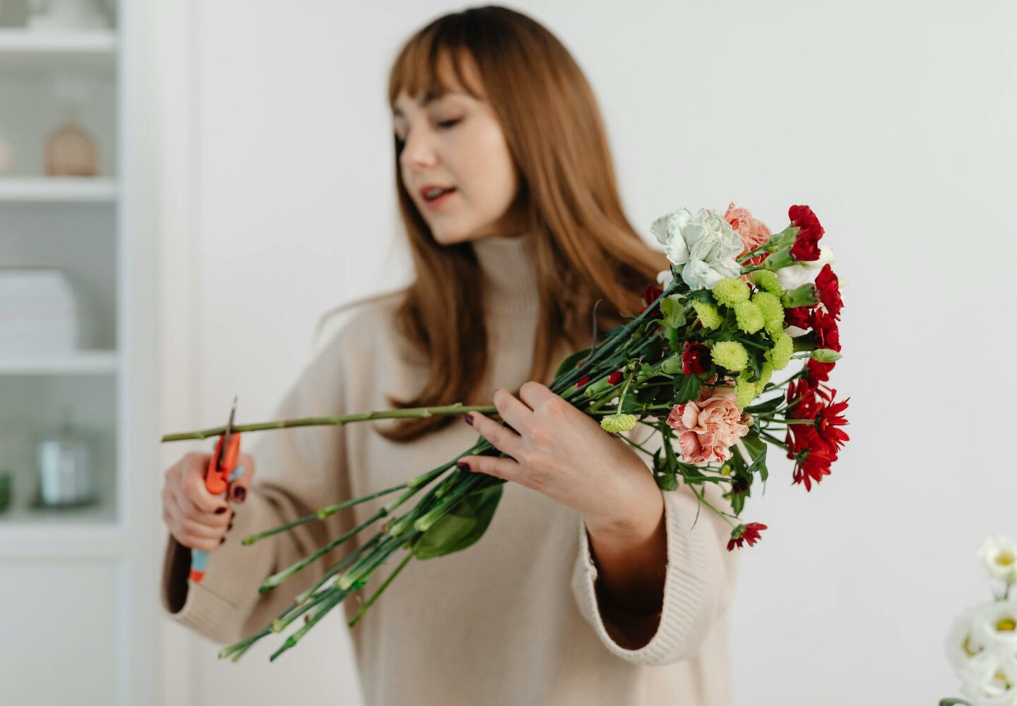 Jak samodzielnie ułożyć prosty bukiet w domu – wskazówki florysty