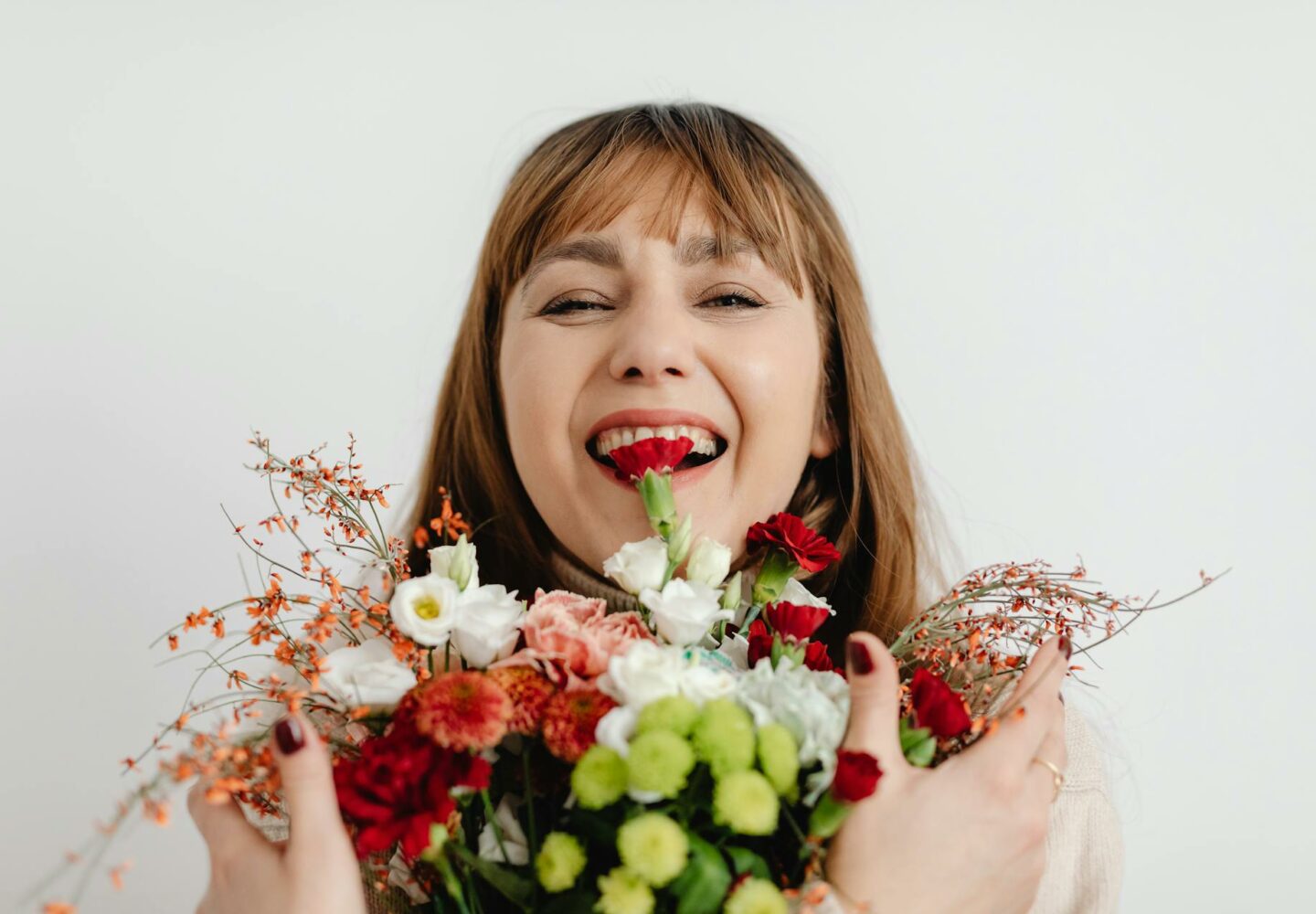 Dlaczego wręczamy tulipany na dzień kobiet? Poznaj początki tej tradycji w Polsce